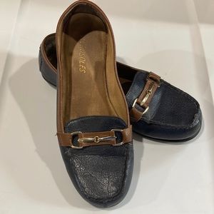 Aerosoles women loafers. Size 7.5 Navy & Brown